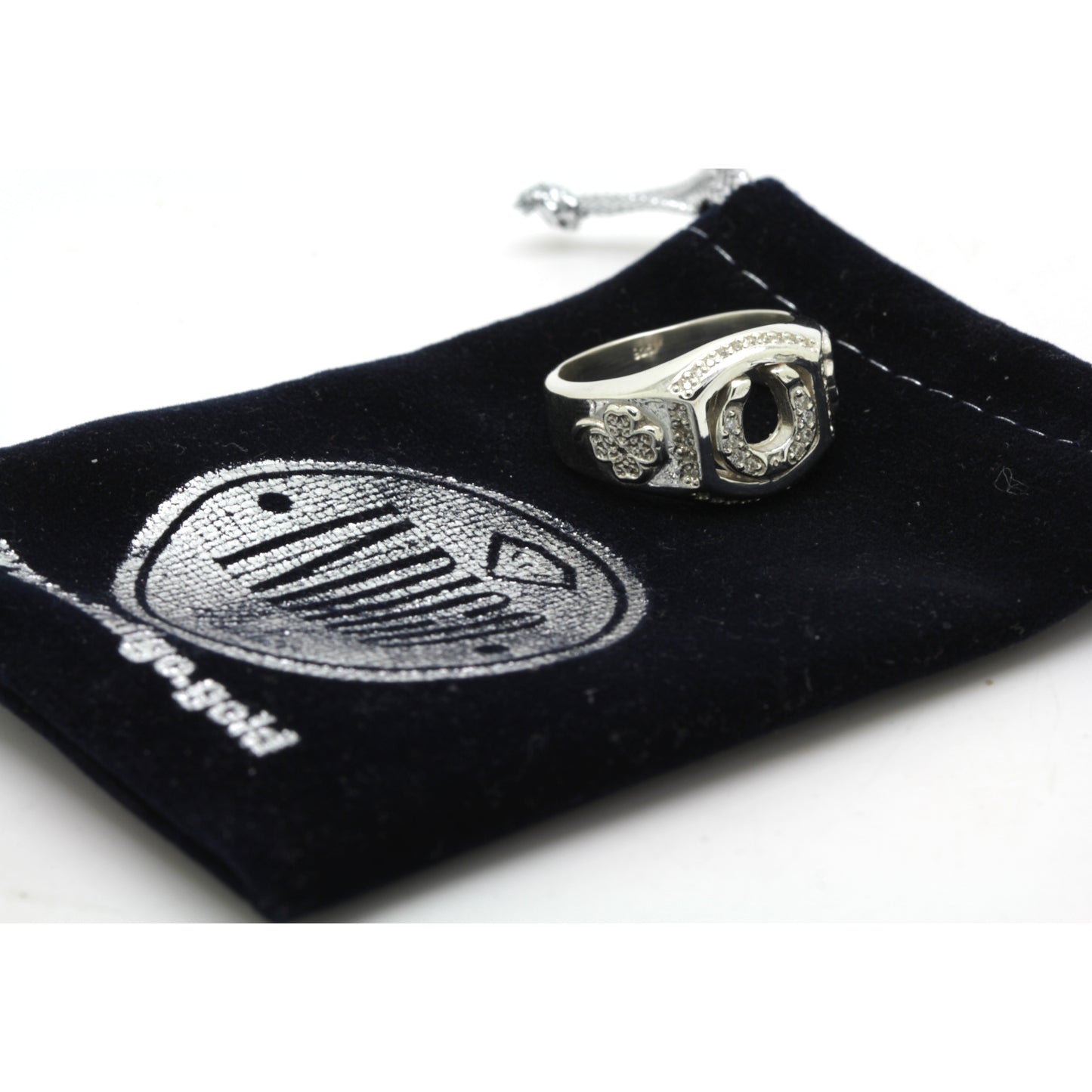 Anillo de hombre de plata 925 con herradura, trébol y circonitas