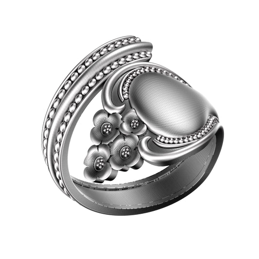 Oxidized silver spoon ring in Victorian style, featuring floral details and open adjustable design. Elegant wrap-around ring for women, perfect as a vintage thumb ring or boho accessory. Made from a silver plate spoon with handcrafted finish.