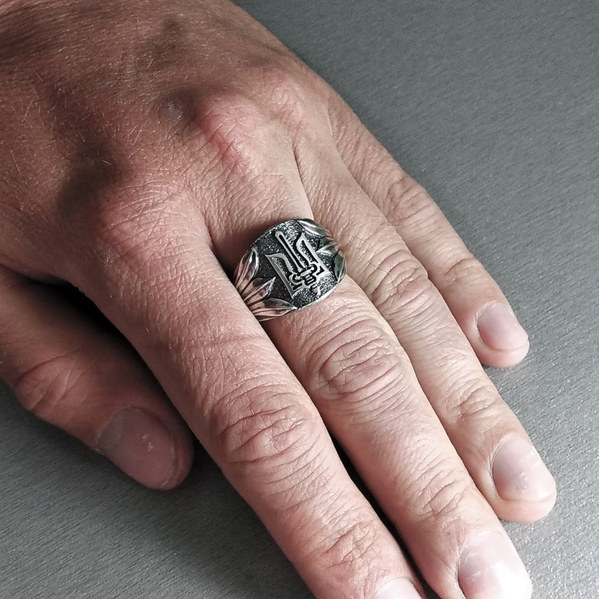 Ukrainian Trident Tryzub Mens Silver Signet Ring