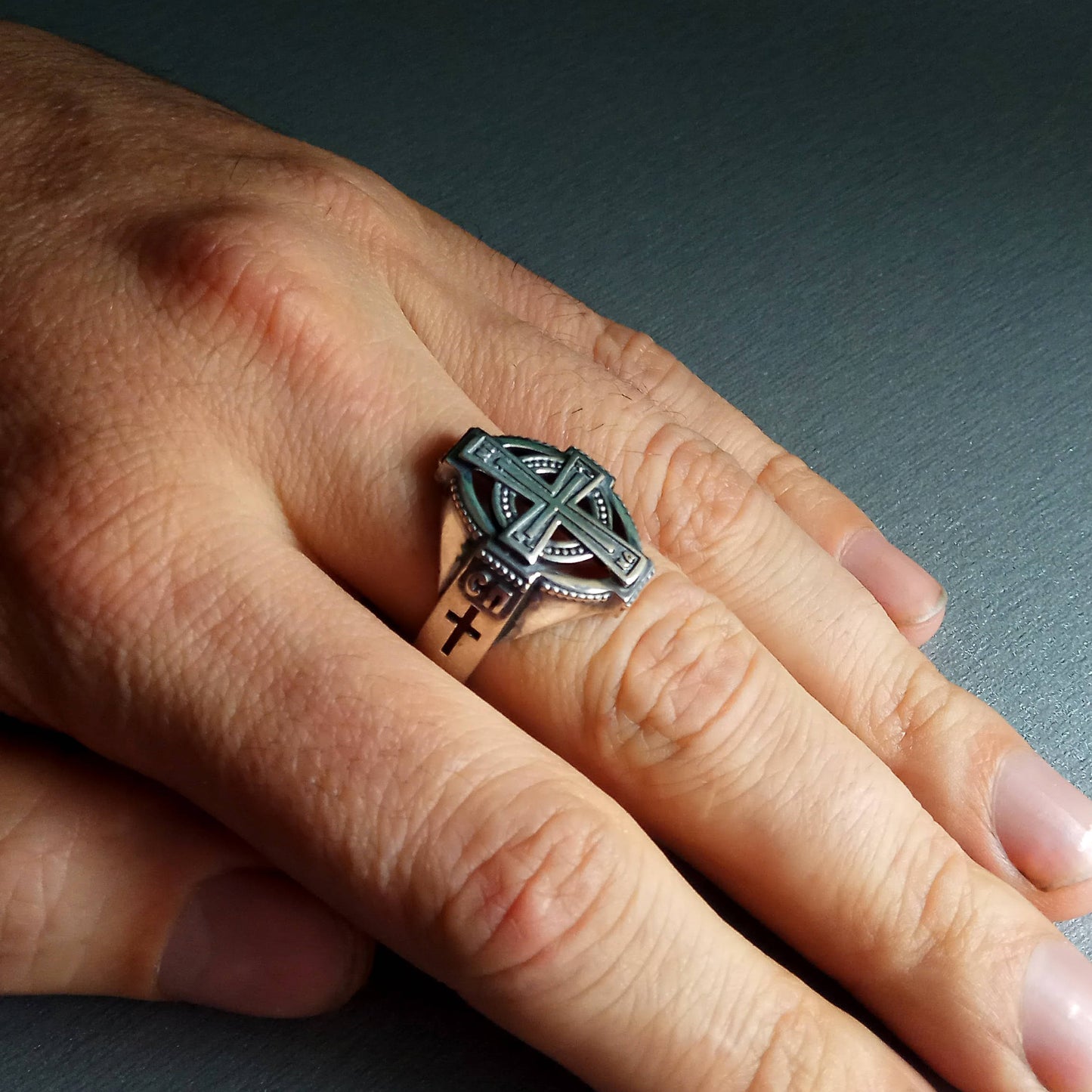 Anillo de hombre Cross Bless & Save en plata maciza de ley 925