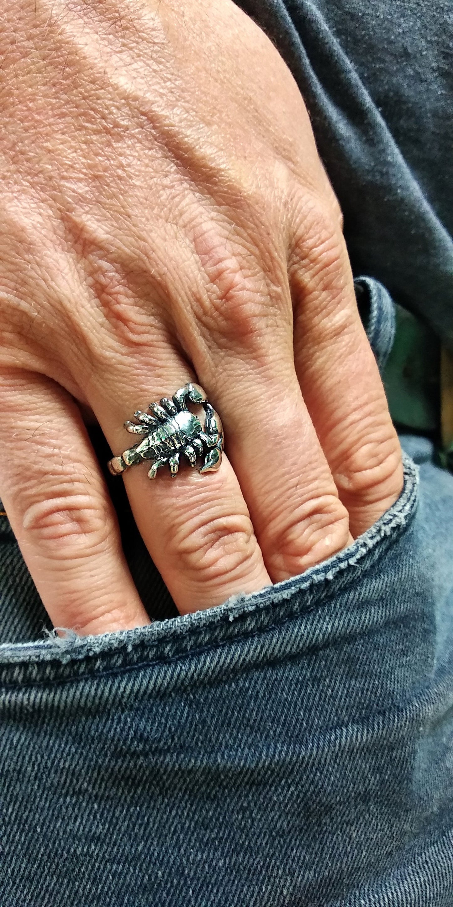 Anillo unisex Escorpio en plata de ley 925