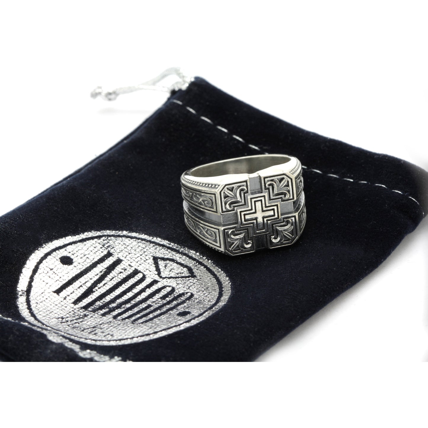 Sello de plata 925 con diseño de cruz y lirio para hombre