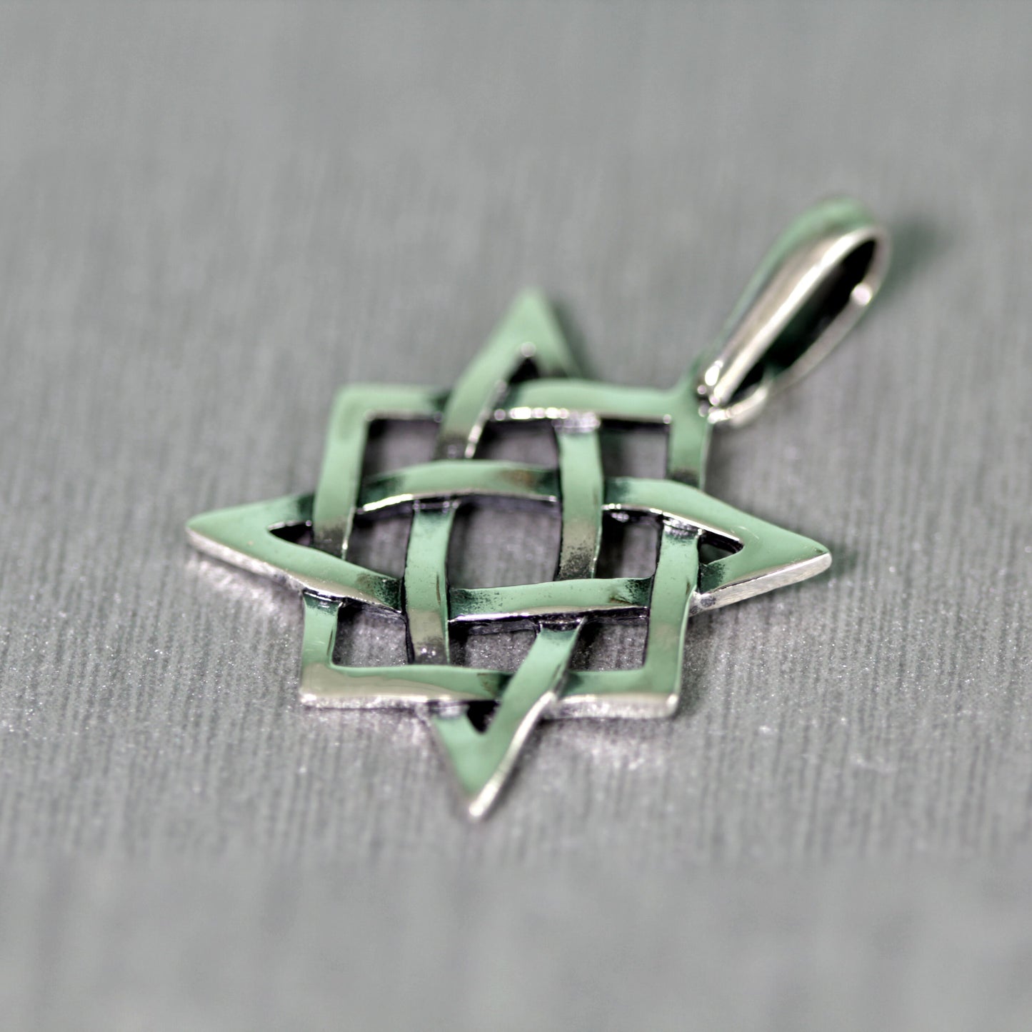 Colgante unisex Svarog en plata de ley 925