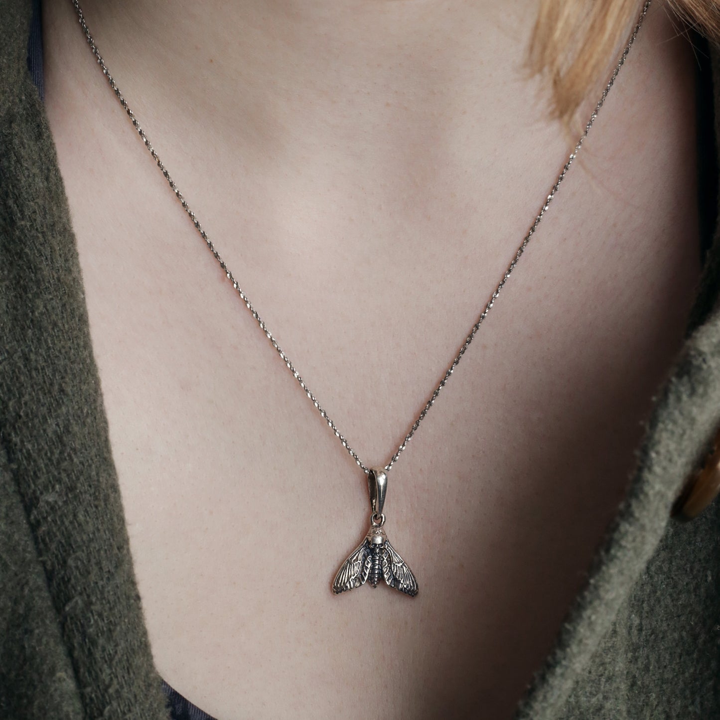 Colgante de calavera de mariposa inmortal para mujer en plata de ley 925
