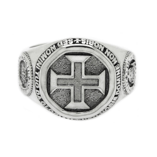 Handcrafted Knights Templar ring made of 925 sterling silver, featuring the Order of Christ cross and templar symbols. This medieval knight signet ring is inspired by Crusader traditions and the legacy of the Order of Solomon's Temple. Perfect templar cross ring for history lovers, collectors, and Freemasons. Ideal gift for men seeking templar jewelry, crusader ring, bague templier, or masonic silver rings.