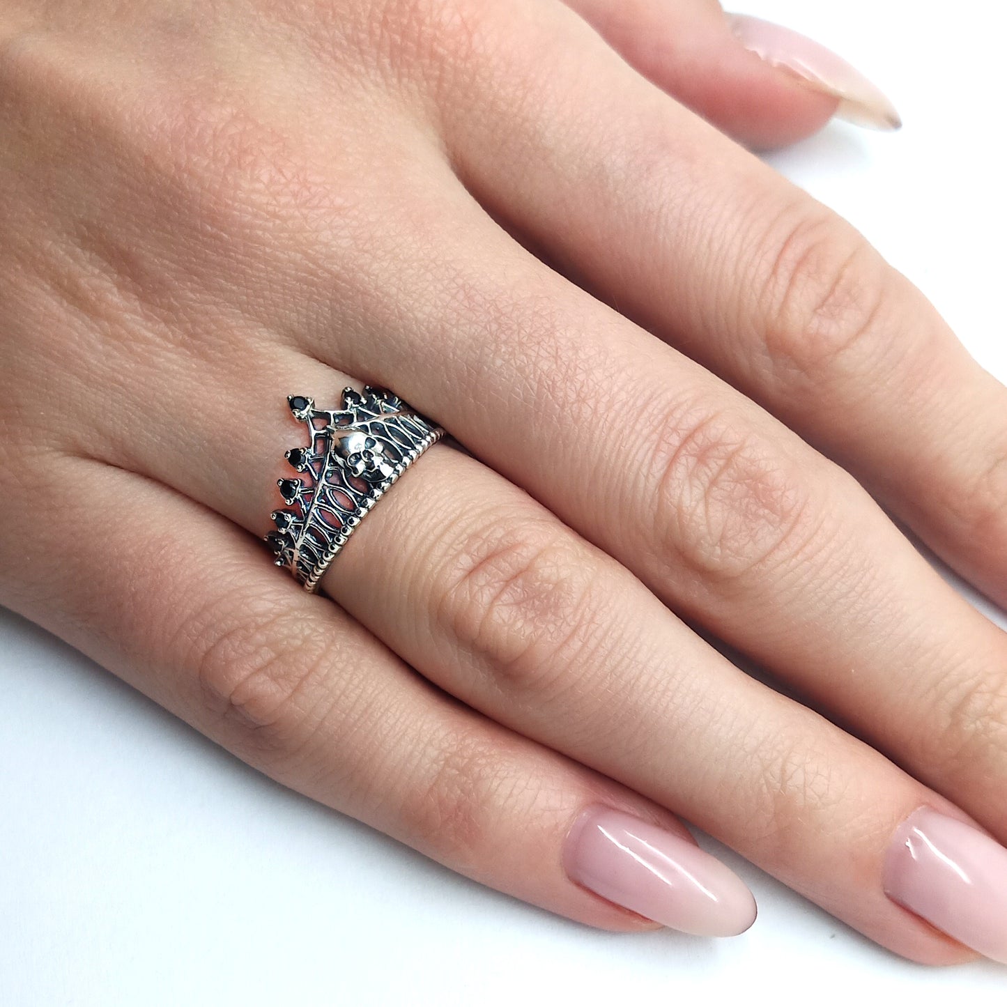 Anillo de plata de ley para mujer con calavera coronada, esqueleto, amor a muerte, piedras preciosas negras
