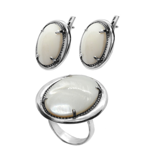 Vintage Beautiful &nbsp;Mother-of-Pearl Cabochon Cut Gemstone, Sterling Silver Set