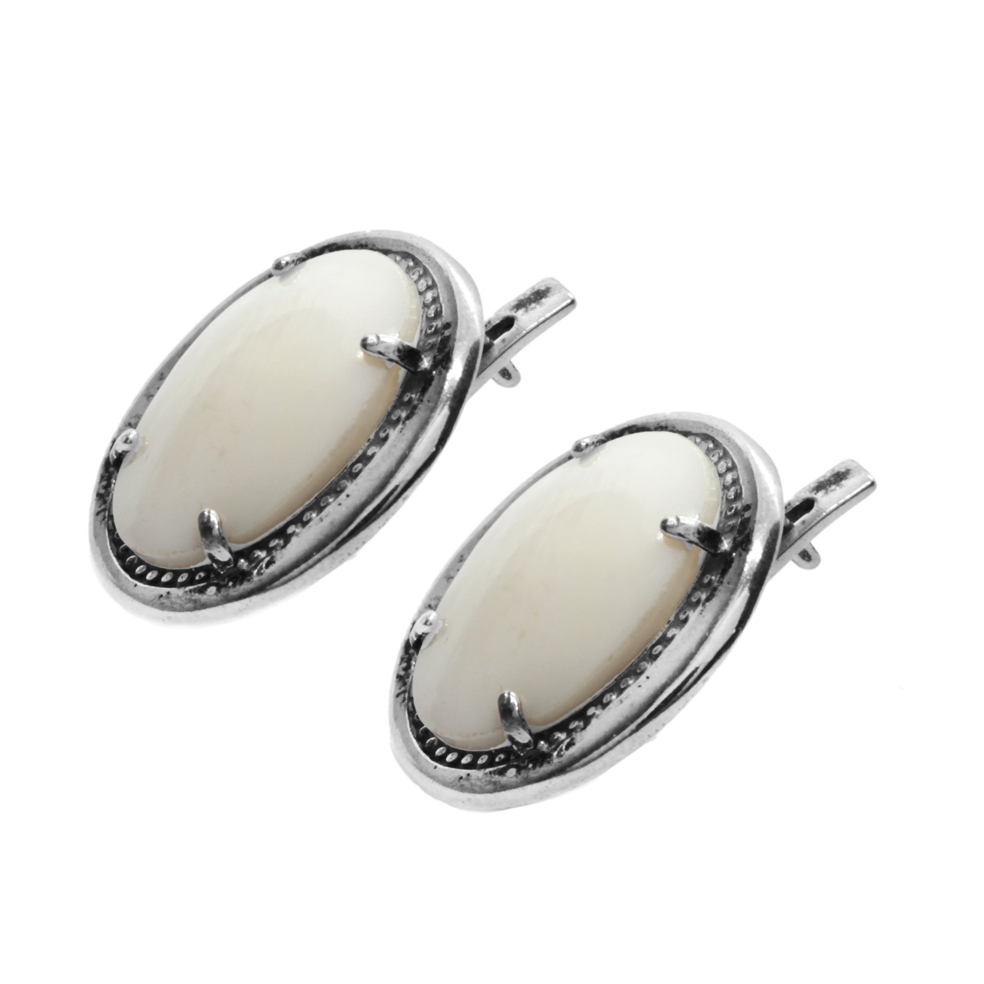 Vintage Beautiful &nbsp;Mother-of-Pearl Cabochon Cut Gemstone, Sterling Silver Set