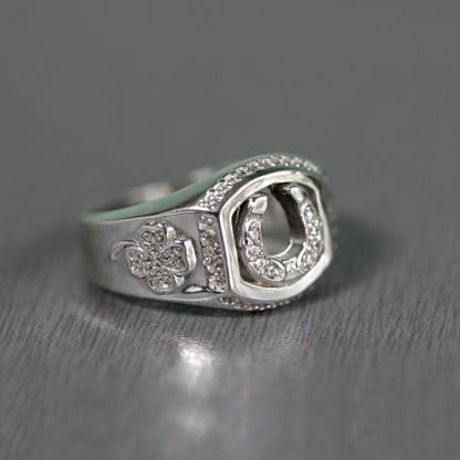 Horseshoe and Clover with Zircons Men Ring Silver 925