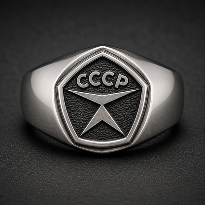 Front view of USSR Quality Mark sterling silver men's signet ring