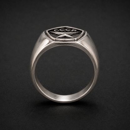Side profile of USSR Quality Mark men's silver signet ring