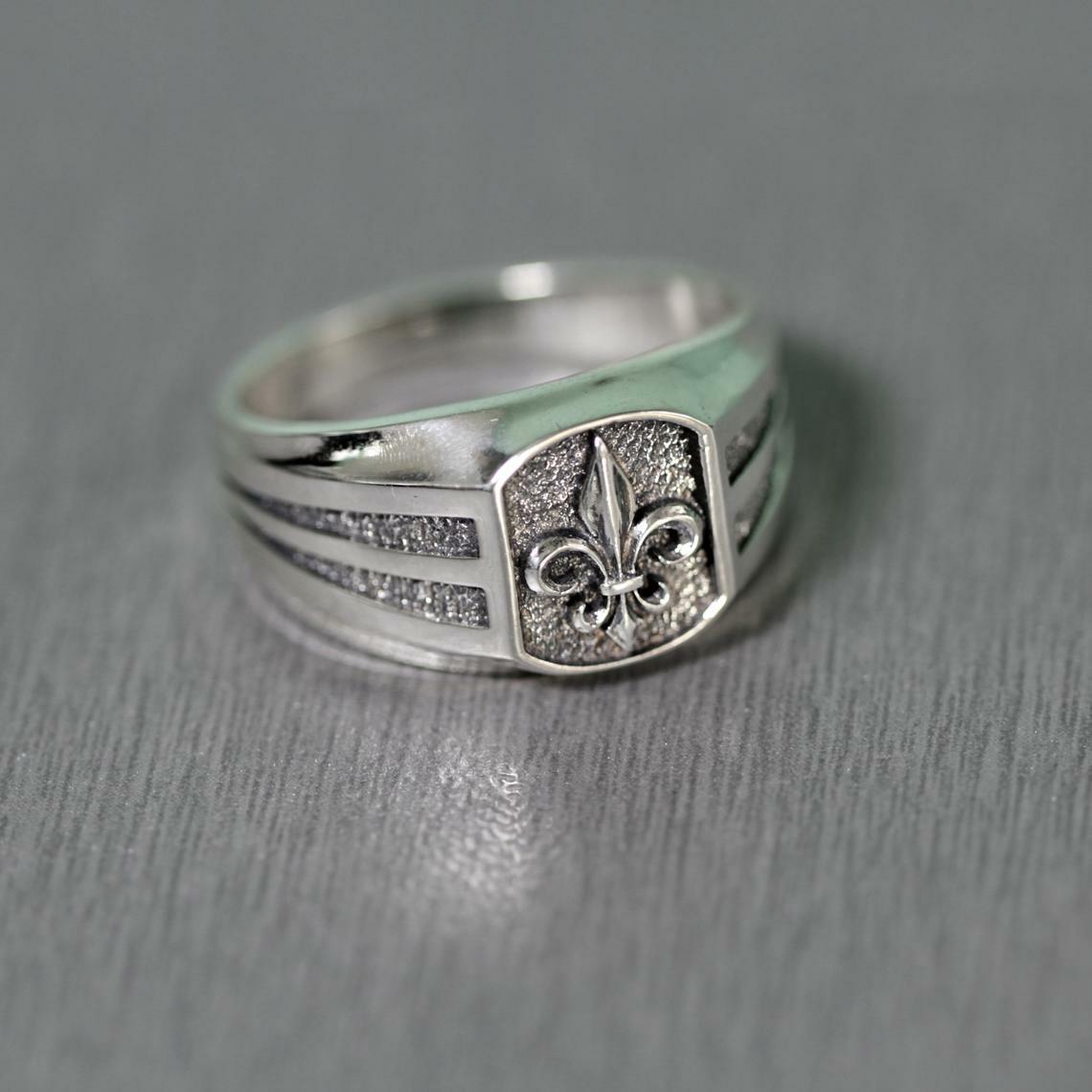 Heraldic Lily Fleur-de-lis Mens Signet Sterling Silver Ring