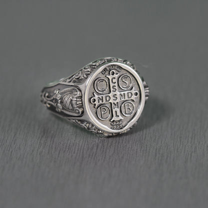 Medaile svatého Benedikta Exorcismus Katolický barokní pečetní prsten ze stříbra