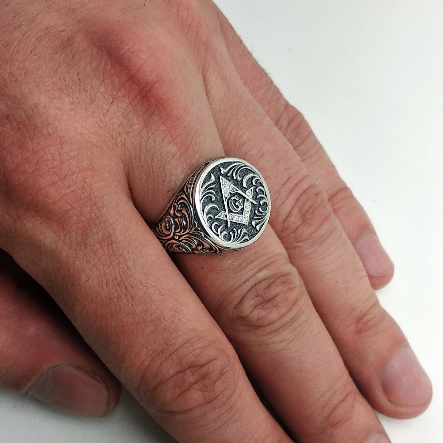 Elegant Masonic Ring, Square and Compass, Mens Sterling Silver Signet