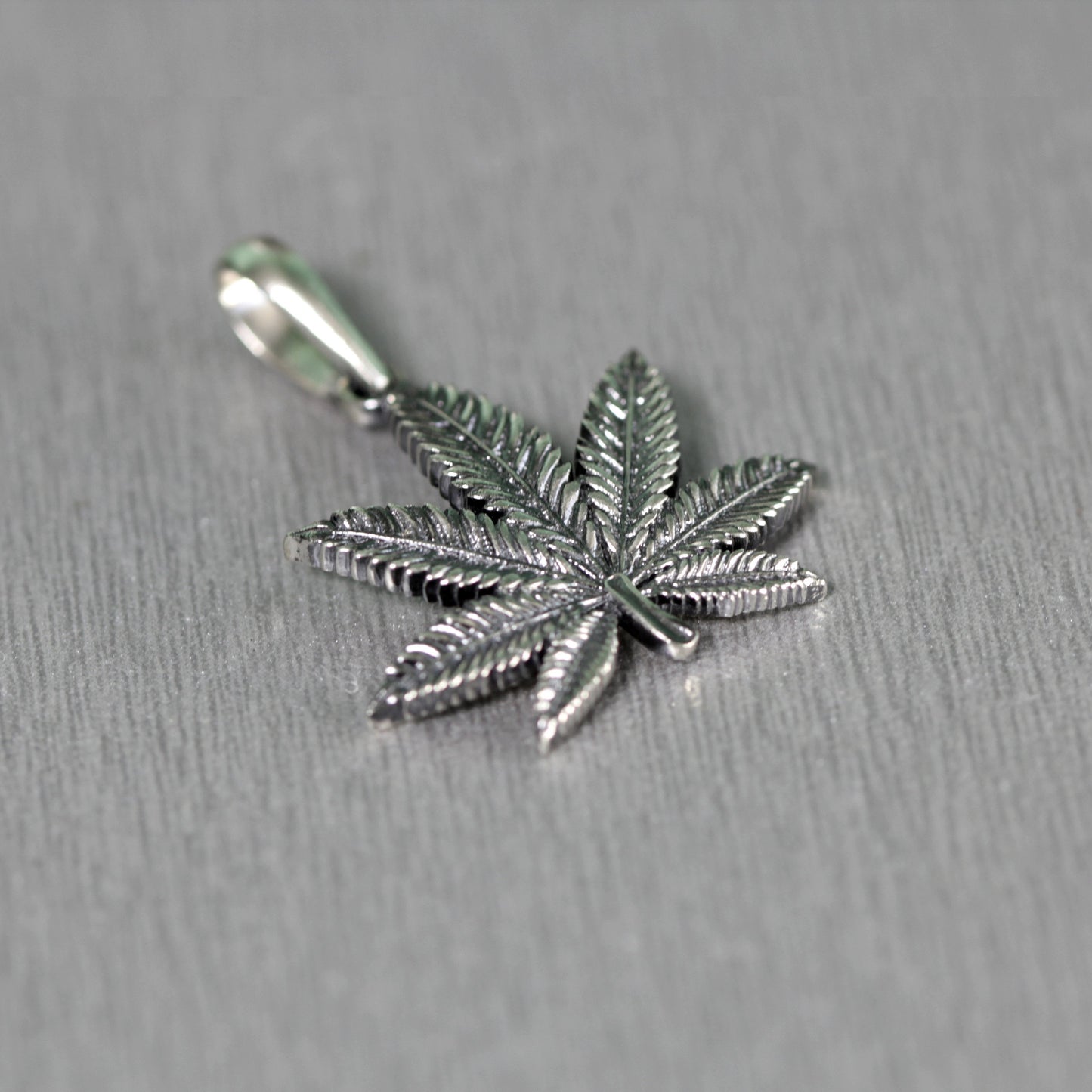 Cannabis Mary Jane Anhänger, Marihuana Sterling Silber 925