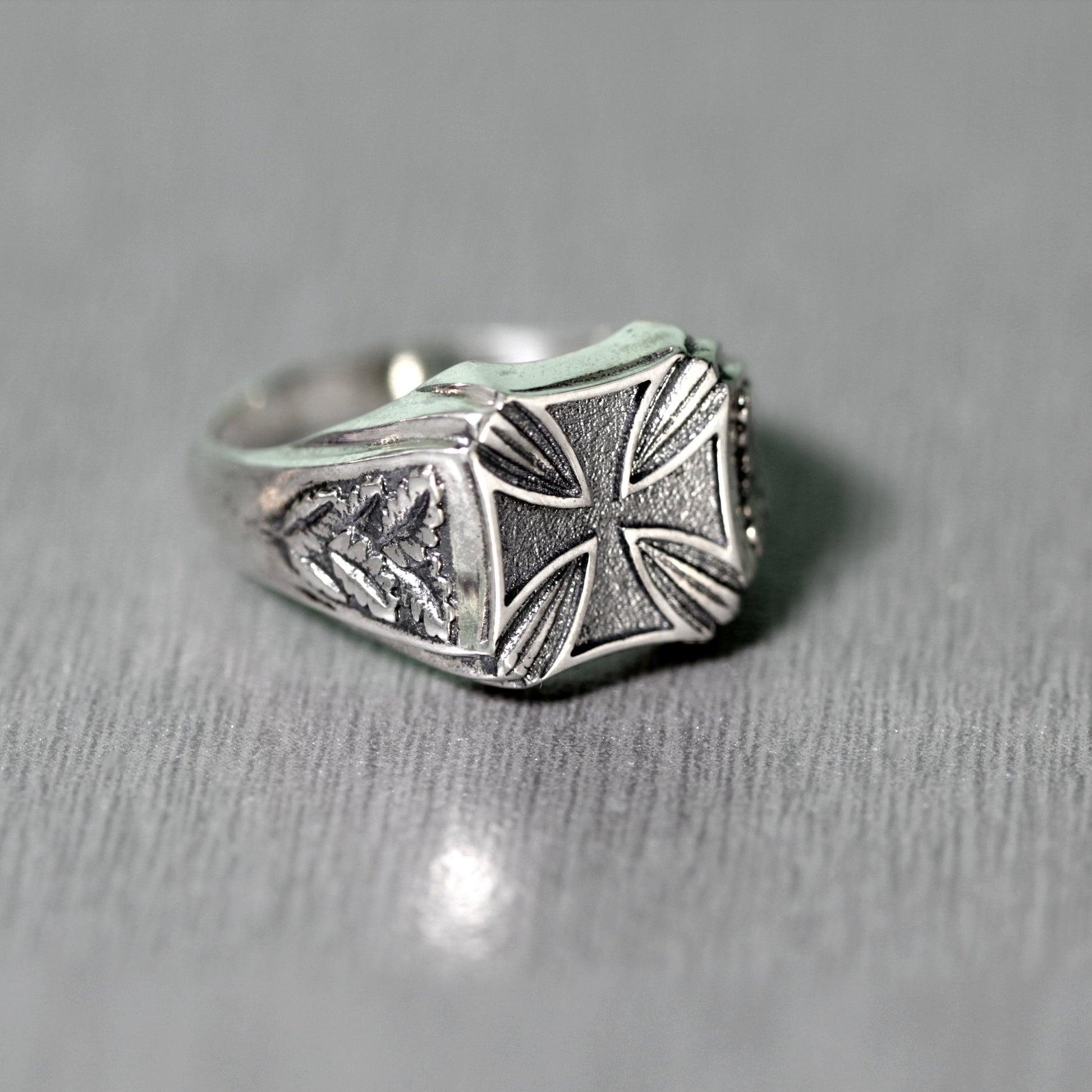 Knight's Iron Cross and Ouk leaves Huge and Heavy Men`s Sterling Silver Signet Ring