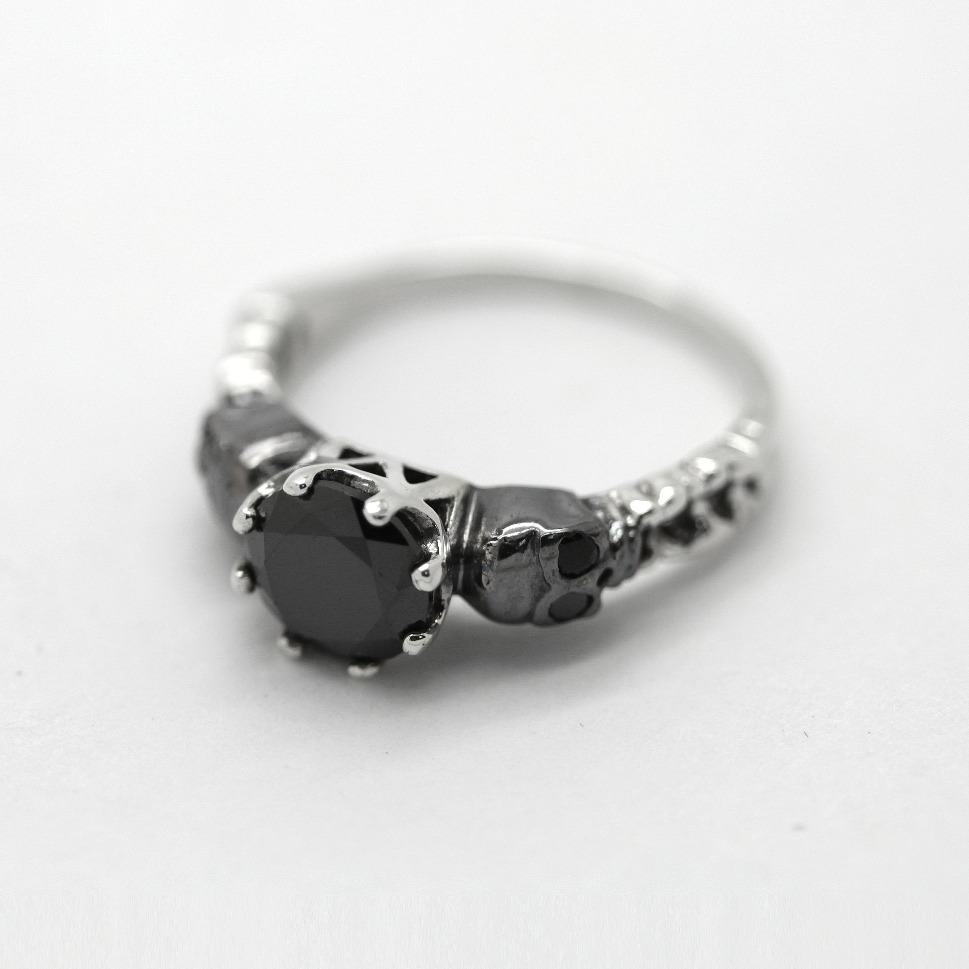 Black Round Gem Sterling Silver Gothic Skull Engagement Ring, Skull Wedding ring, Skeleton Simple Ring