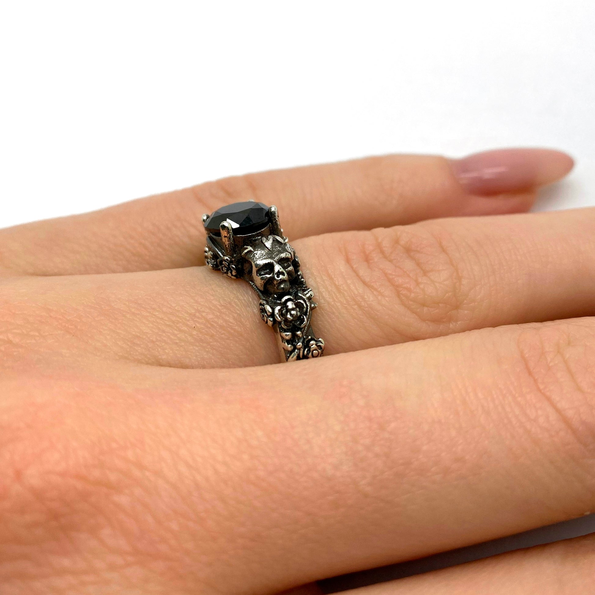 Gothic Skull and Roses, Black Round Gemstone, Skeleton Sterling Silver Ring, Love to Death